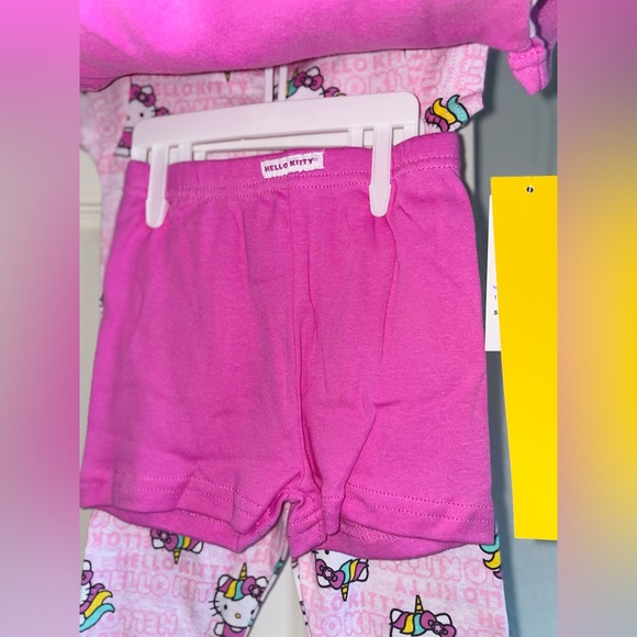 ๐ฉท NWT Hello Kitty 2 pajama sets size 18m๐ฉท - Picture 3 of 4
